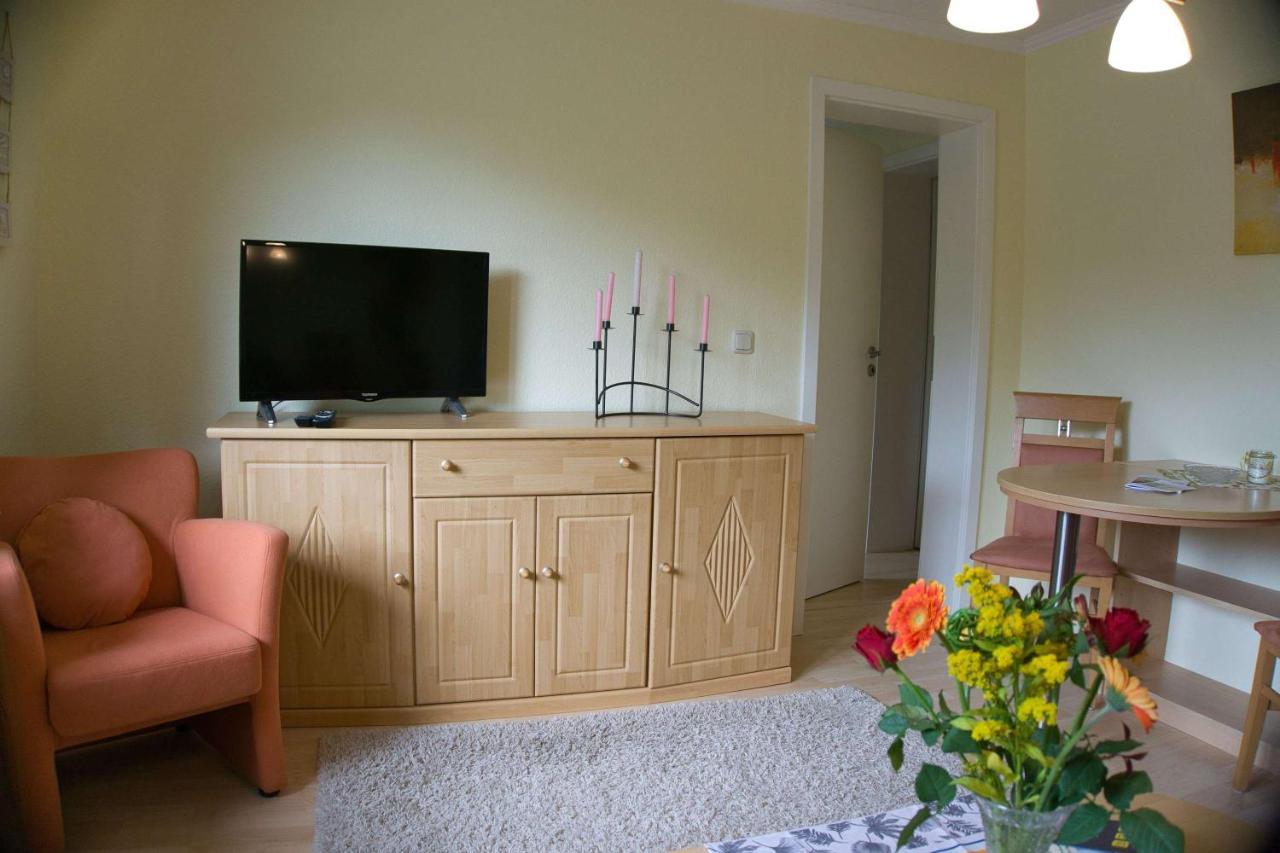 F-1042 Ferienwohnung Enna Sellin (Rugen) Exterior foto