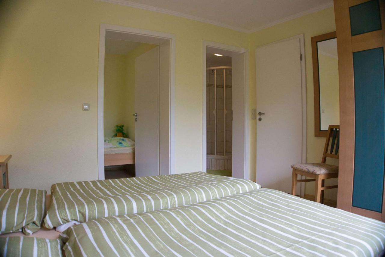 F-1042 Ferienwohnung Enna Sellin (Rugen) Exterior foto