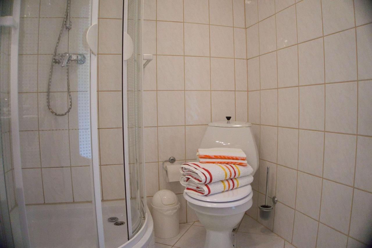 F-1042 Ferienwohnung Enna Sellin (Rugen) Exterior foto